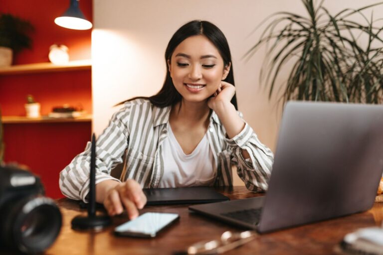 A Guide on Outsourcing Live Chat Support Service for Your Business